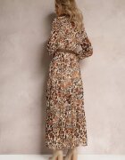 rosa Rochie Maro-Bej Hellanassa