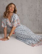 rosa Rochie Maxi Albastru deschis cu Mânecă scurtă și Elastic în talie Emaya