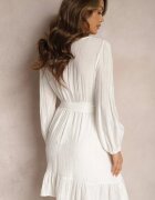 rosa Rochie Midi Cloș Albă cu curea în talie și decolteu petrecut Gemiora