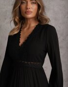 rosa Rochie Neagră Evazată cu Volan și Dantelă Kiaya
