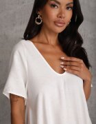 rosa Rochie oversize din viscoză decorată cu strasuri Erone Albă