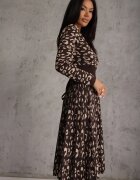 rosa Rochie petrecută cu imprimeu leopard cu vâscoză și curea Aneelde Maro