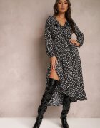 rosa Rochie petrecută negră midi cu volane și imprimeu cu buline Averyterry