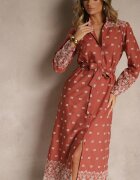rosa Rochie Tip Cămașă Maro Deschis Decorată Cu Model Brodat Legată În Talie Tinnora