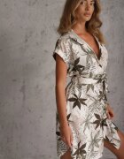 rosa Rochie verde închisă de bumbac cu guler și cu cordon din material textil Zariala