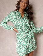 rosa Rochie Verde tip plic cu Legătură și Imprimeu Modelat Mildsmith