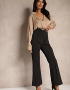 rosa Salopetă Negru-Bej petrecută cu bluză elegantă tip cămașă și pantaloni largi Vareti