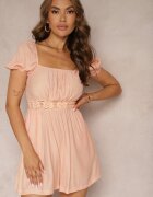 rosa Salopetă Roz Din Viscoză De Vară Cu Mânecă Scurtă și Decolteu Pătrat Geviana