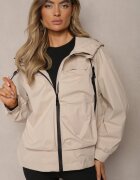 rosse line Jachetă Bej în stil windbreaker decorată cu buzunare Bralisa