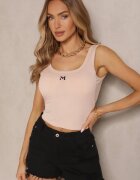 rosse line Top Bej Reiat cu Cupe Întărite Decorat cu Litera Nevoliene