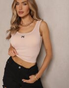 rosse line Top Bej Reiat cu Cupe Întărite Decorat cu Litera Nevoliene