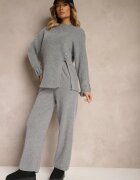  Set Gri închis cu Lână și Bumbac Pantaloni largi Pulover cu nasturi și despicătură Sialwen