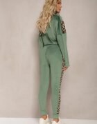  Set trening verde din velur cu bluză scurtă și pantaloni jogger cu imprimeu leopard Limitta