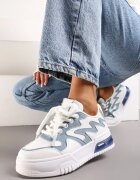  Sneakers Alb-Albastru cu șireturi largi decorate cu reliefuri și inserție lângă talpă Ulares