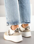  Sneakers Bej pe platformă cu decorațiuni metalice Fonarien