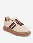  Sneakers pe platformă din cauciuc embosat decorate cu barete Naifeh Bej