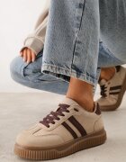  Sneakers pe platformă din cauciuc embosat decorate cu barete Naifeh Bej închis