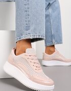  Sneakers Roz cu Platformă Decorați cu Nituri și Inserții Patchwork Jeneria