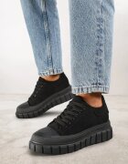  Sneakersy Negre Vices pe Platformă cu Embosare Decorați cu Perforații Leaniael