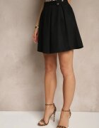 sophyline Fustă Cloș Neagră din Piele întoarsă ecologică cu Pliuri în Stil Preppy Sealia