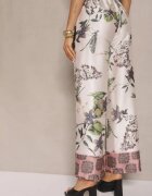 sophyline Pantaloni Bej din Vâscoză cu croială largă High Waist cu imprimeu floral Davilsa
