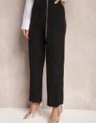 sophyline Pantaloni Negri Eleganti cu Picioare Evazate Finisați cu un Lanț Decorativ în Talie Hamophona
