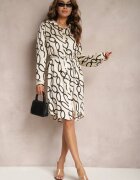 sophyline paris Rochie tip cămașă satinată bej deschis cu imprimeu geometric cu lănțișor în loc de curea Pastar