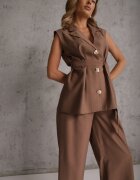 sweet&girl Set de costum din bumbac și in pantaloni wide leg și vestă Veliara Maro