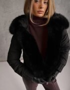 swest Geacă de iarnă matlasată în stil de geci bomber cu guler și glugă cu blană Arlotte Neagră