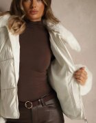 swest Jachetă Albă cu cusături matlasate și guler lat cu blană Galaressa