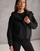swest Jachetă de tranziție cu glugă și guler larg în stil sport Neviah Neagră