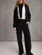 swest Set de trening cu pantaloni Wide Leg și bluză cu fermoar cu guler tip tunică Milia Negru