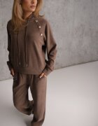 swest Set trening pantaloni Wide Leg și bluză cu glugă și aplicații Nailena Maro