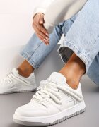 szixth june Sneakers Albe cu Șireturi Groase și Aplicație în Formă de Stea Alesine