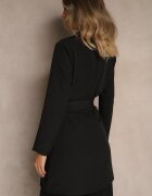 tricot station Rochie Neagră tip Sacou cu Umeri Întăriți Legată în Talie Equintina