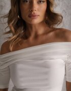  Tricou Alb Mulat din Viscoză cu Decolteu Bărcuță Vivianna