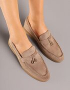 tulipano Mocasini bej închis din eco-piele întoarsă cu pandantiv decorativ Fevionea