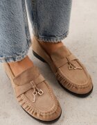 tulipano Mocasini cu fronseuri din imitație de piele întoarsă cu decorațiuni metalice Eiesha Bej închis
