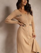 unigirl Rochie bej închis evazată cu vâscoză cu imitație de buzunare și nasturi Izadria