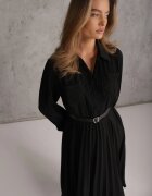 unigirl Rochie Midi Neagră evazată cu nasturi și curea decorată cu pliuri Lathori