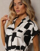 unigirl Rochie Negru-Alb cu croială tip cămașă cu centură din material în talie cu imprimeu colorat Hilefia