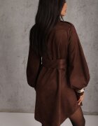 unigirl Rochie Utility cu croială de cămașă din piele întoarsă sintetică Wirette Maro