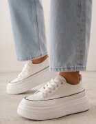 vices Adidași Albi pe Platformă cu Curea Decorativă în Jurul Tălpii Rionira