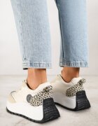 vices Adidași bej pe platformă decorați cu aplicație și imprimeu leopard Selothiel