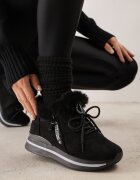 vices Adidași Negre cu Talpă Plată cu Inscripție și Blană Taricea