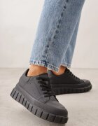 vices Adidași Negri cu platformă stil chunky cu perforații Hypsyllis