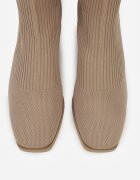 vices Botine Bej închis de gleznă din Material Elastic pe Toc Geometric Aidara