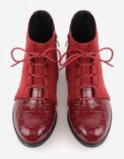 vices Botine bordeaux lăcuite ornamentate cu imprimeu în relief Uzvila