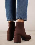 vices Botine Maro până la gleznă din imitație de piele întoarsă cu toc gros Vedvira
