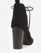 vices Botine Negre Decupate cu toc gros Nimisa